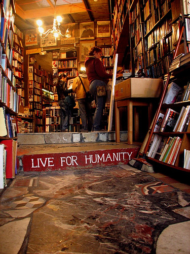 Best Book Stores in Lahore